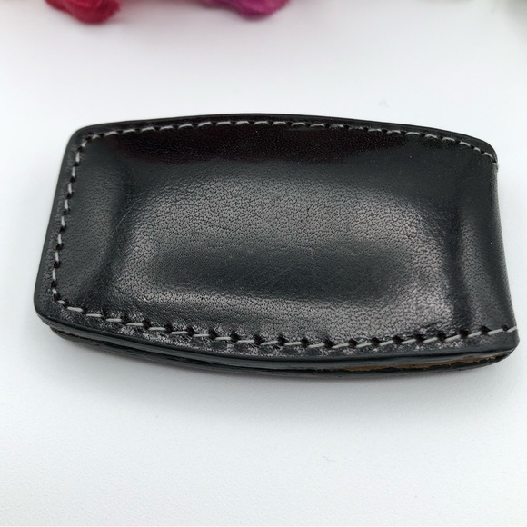 Sheridan Stitched Black Smooth Leather Magnetic Money Clip Holder Wallet - Picture 9 of 16